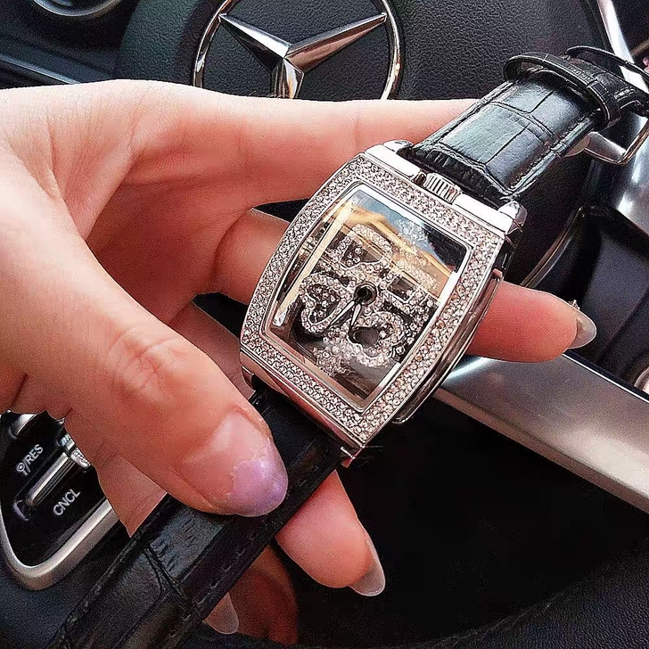 蒂玮娜专柜正品时尚女士手表镶钻时来运转真皮...