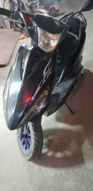 朋友的雅马哈鬼火摩托车，开腻了，想换车。便...