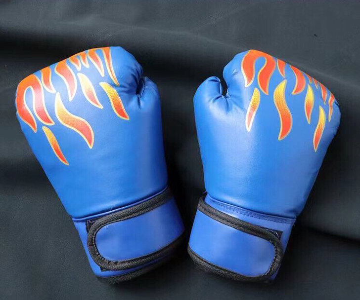 【全新包邮】拳套包邮全新火焰拳击手套成人儿...
