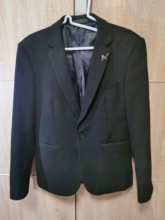 男士，L码，秋季西装外套，看衣服品质和做工