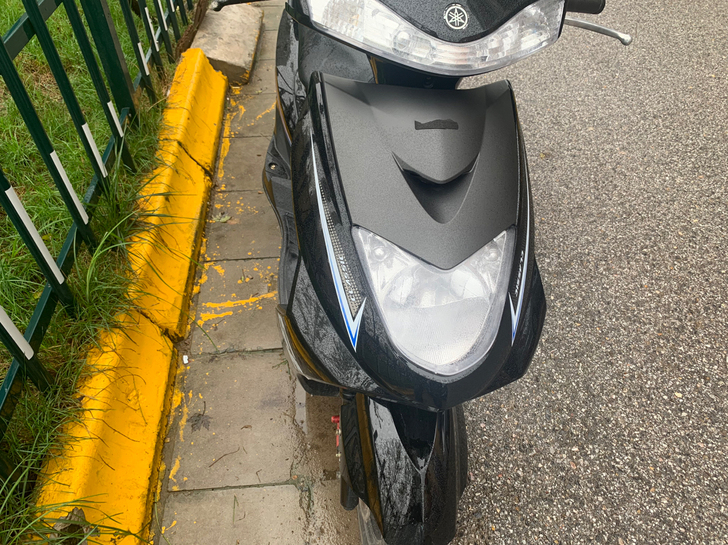 雅马哈踏板摩托车