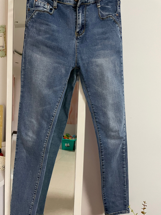 全新牛仔裤 实体店购入 不是淘宝货 裤子版...