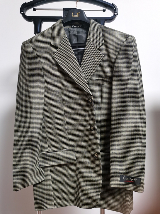 鄂尔多斯产纯羊毛西服，羊毛含量100%，全...