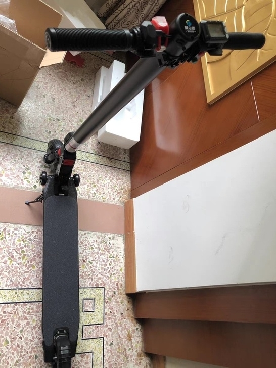 【亏本处理】阿尔郎超轻折叠电动滑板车成年小...