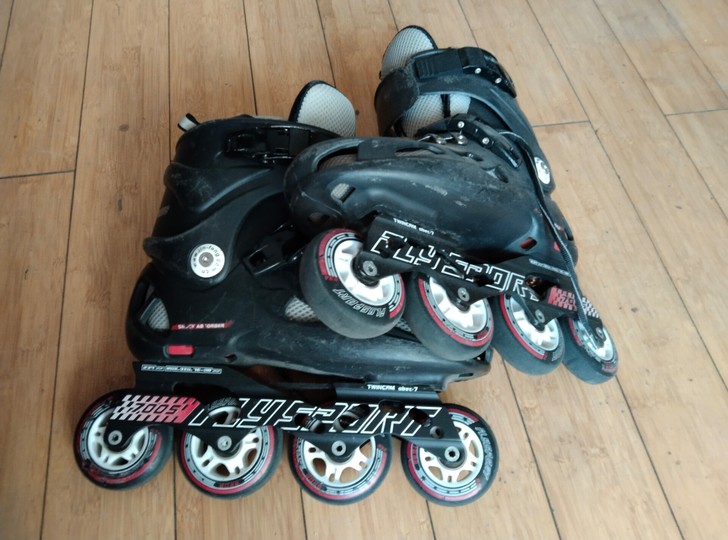 39码合适,轮子,架子都还挺新呢,啥毛病没...