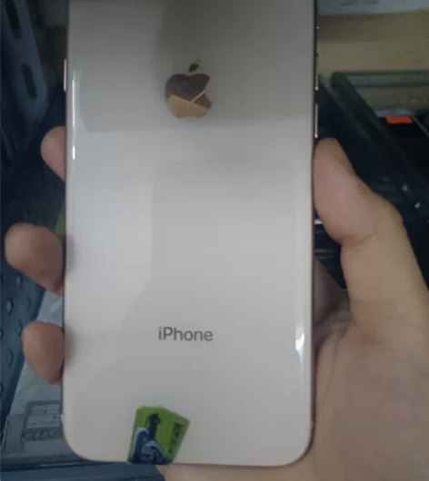 苹果8，64g。功能全部正常，无进水无暗病...