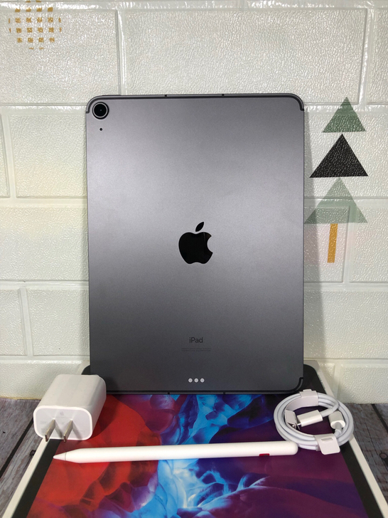 95新在保充电5次iPad Air4代（2...