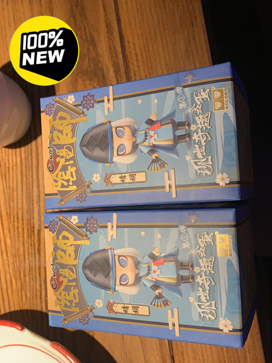 阴阳师盲盒。两个。全新未拆。有一个边上盒子...