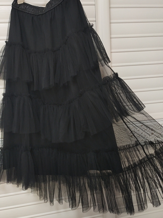 全新蛋糕裙，女士半身裙，黑色裙子，实体店1...