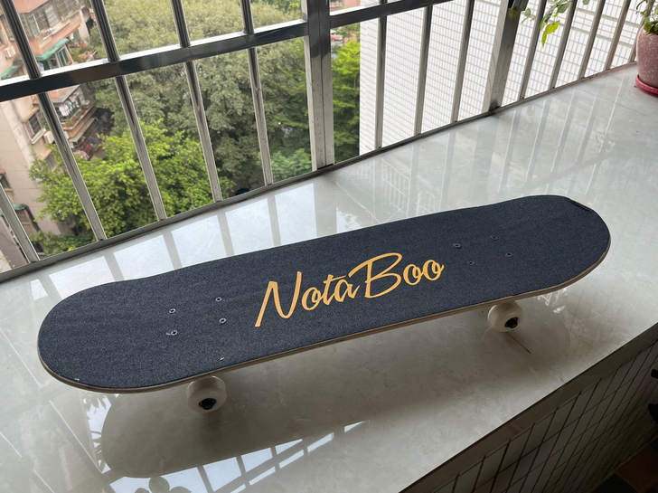 迪士尼儿童四轮滑板，孩子玩过一次，尺寸不合...