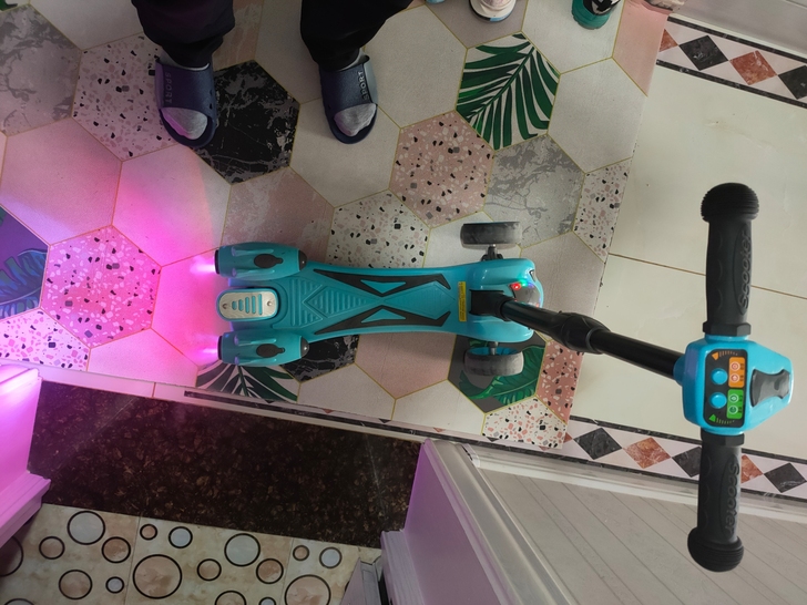 儿童滑板车买来基本没用，一直闲置，九成新，...