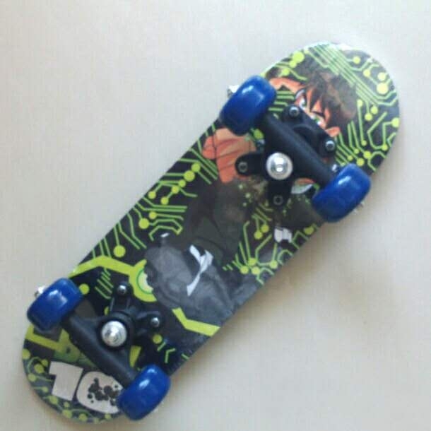 全新低价处理，六一儿童四轮公路滑板 适用对...