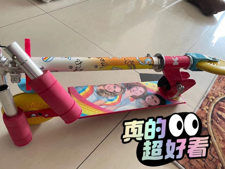 粉色 使用过1－2次 轮子有痕迹  其他无...