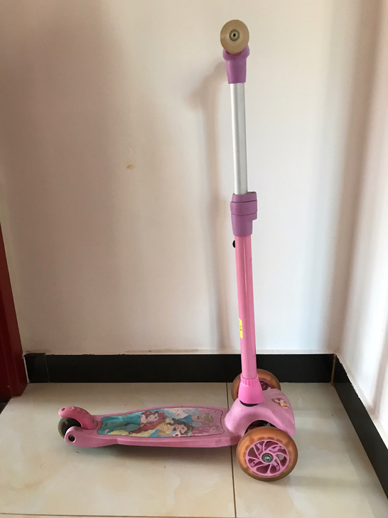 迪士尼儿童滑板车2-3-6-12岁8初学者...