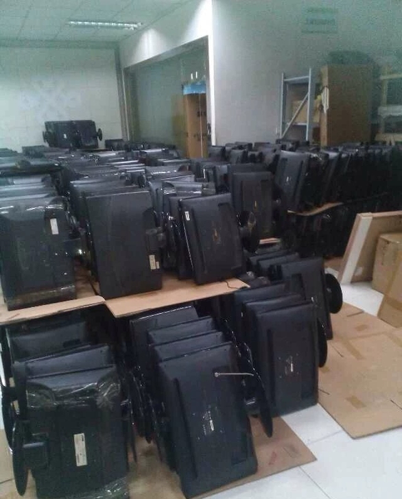 液晶显示器批发，一台起批。19寸～22寸～...