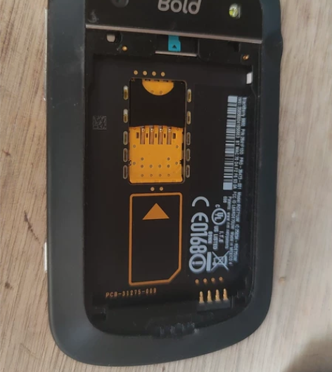 黑莓手机9900，没有电池。手机满百包邮。...