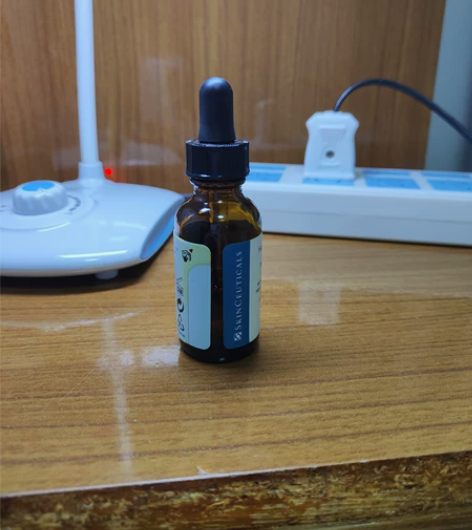 修丽可日间精华，余量见图，日期23年11月...