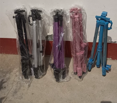 清仓处理一批手摇画架，全新未拆封 黑色29...