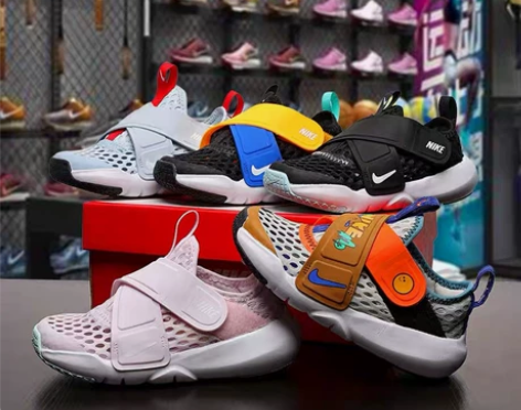 非阿迪耐克小童儿童运动鞋，网鞋粘带鞋，内场...