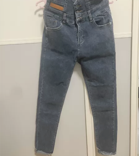 夏季秋季灰色牛仔裤 感兴趣的话点“我想要”...