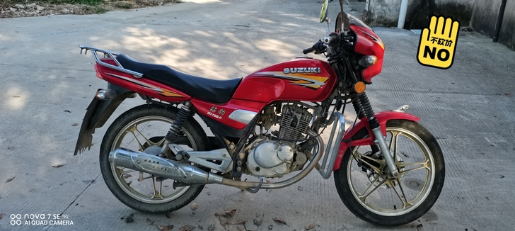 个人闲置摩托车一辆铃木钻豹有喜欢的自提，车...