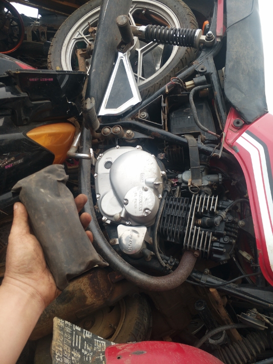 GS125出铃木GS125摩托车拆车小件丶...