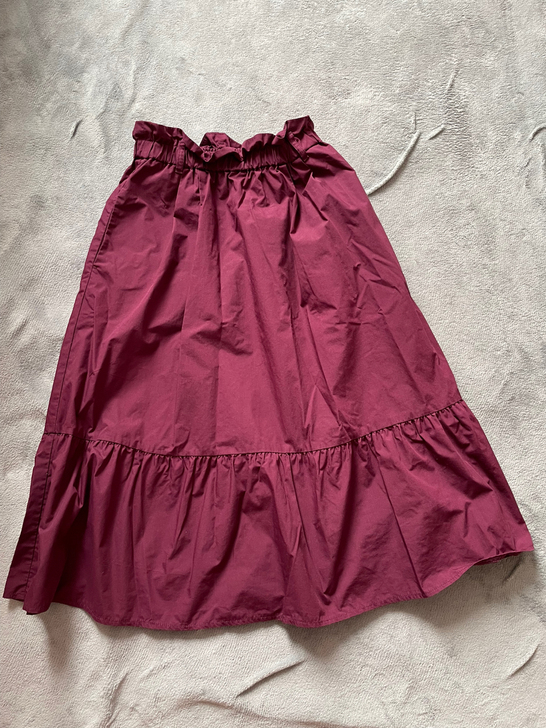 优衣库半身裙 紫红色花苞裙 很好看