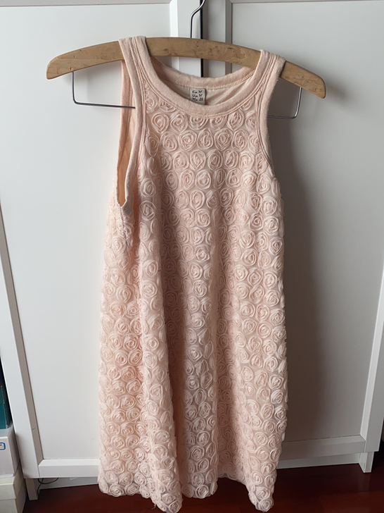 zara花苞裙 全新 只有存放痕迹