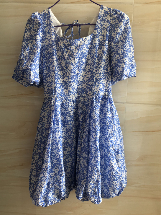 泡泡袖花苞裙，短裙中长裙，可爱俏皮，喜欢的...