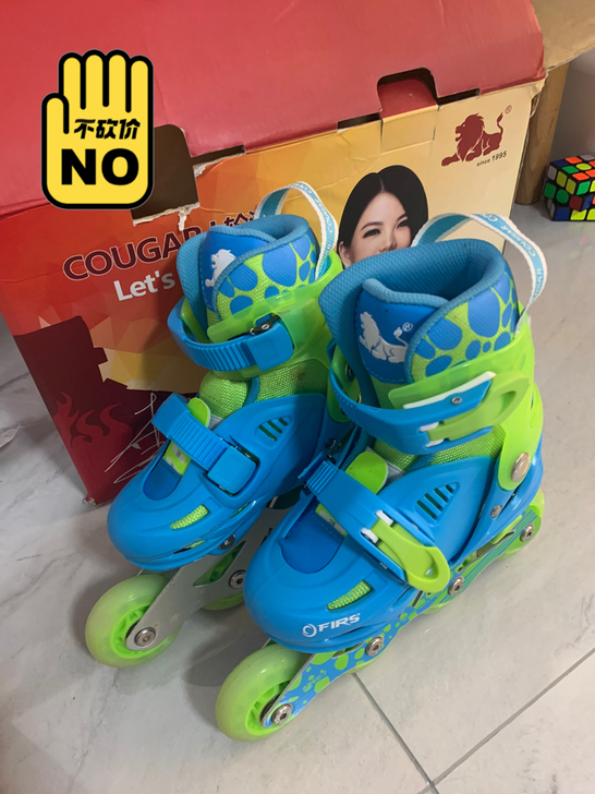 使用次数低于五次，有保护套装，也有头盔，护...