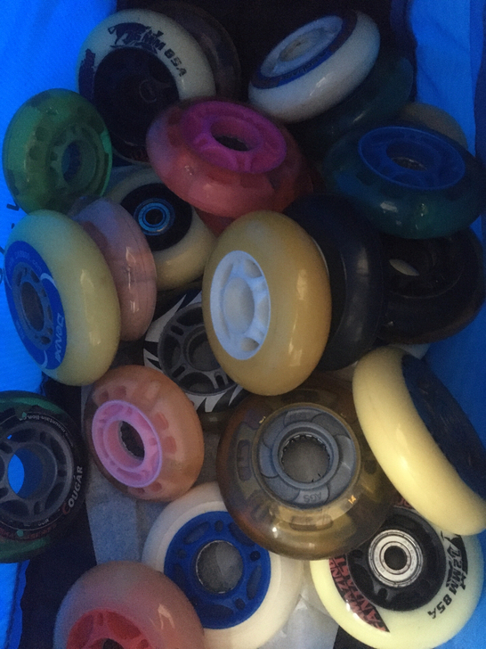 美洲狮直排轮子 清仓！8个包邮