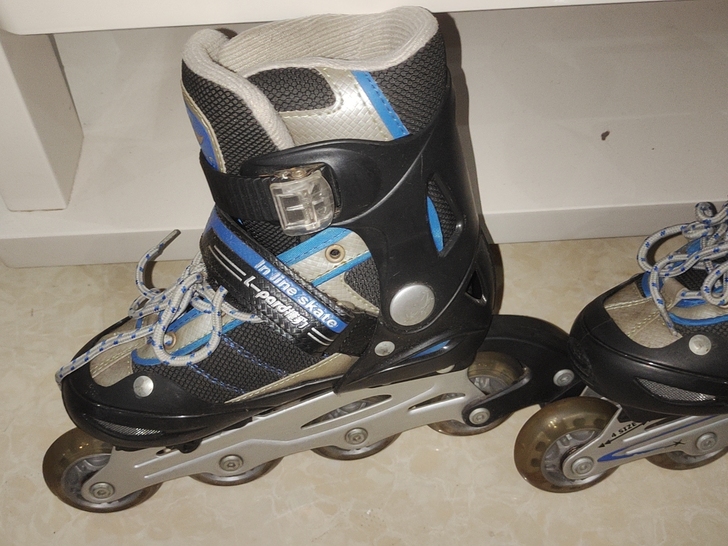 捷豹溜冰鞋冰刀鞋 直排轮轮滑鞋35-38码...