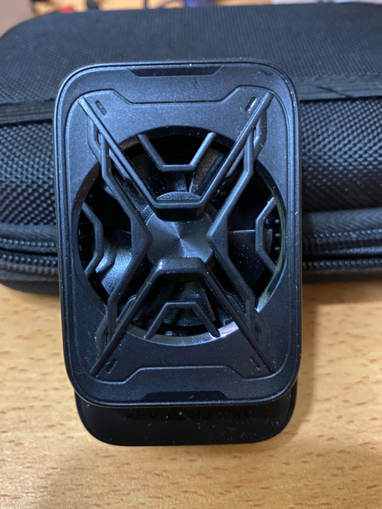 黑鲨冰封电竞散热背夹 手机散热器 吃鸡神器...