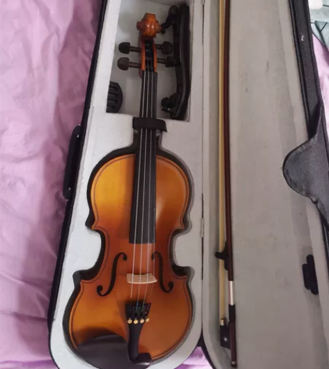 原价1000多的3/4小提琴椴木制，低价转...