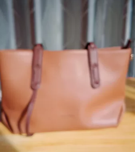 卡里普索CALYPSO，大容量女士真皮手提...