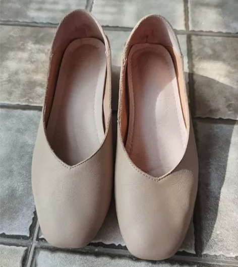 女士单鞋米色 直播间购入，不知道什么牌子了...