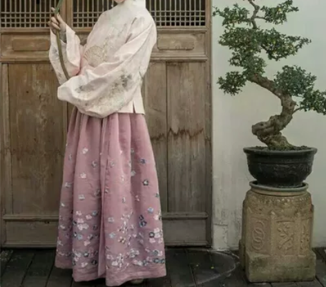 都城南庄汉服明制围棋粉色交领短袄袄裙梅； ...