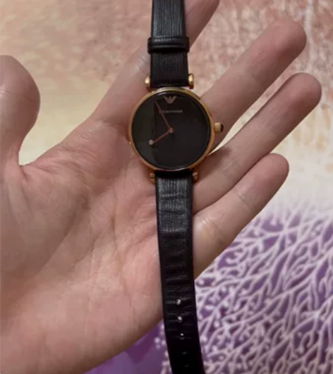 阿玛尼手表 感兴趣的话点“我想要”和我私聊...