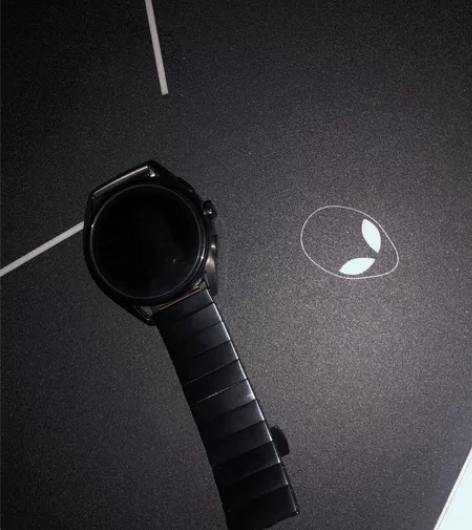 阿玛尼男式酷黑运动手表 全新 感兴趣的话点...