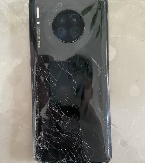 华为的mate30，6+128， 感兴趣的...