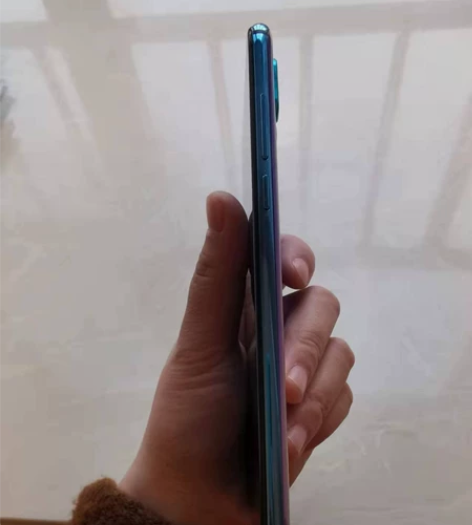华为nova4高配版，无维修，无划痕，几乎...