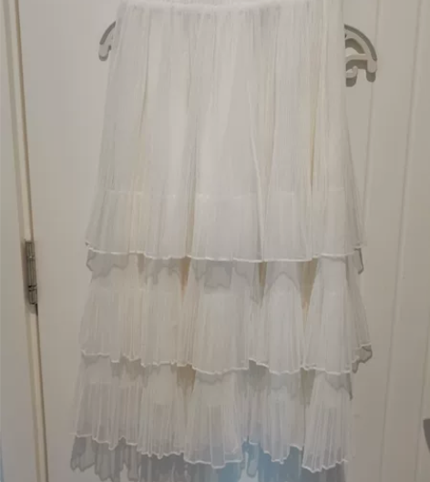 白色纱裙蛋糕裙 三层蛋糕四层纱，有内衬，几...