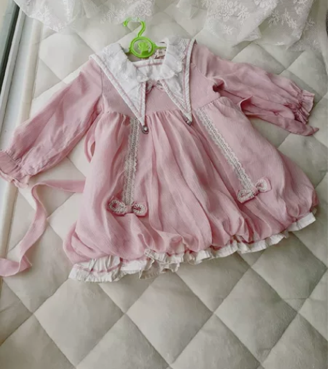 花苞裙 90码 8成新  上身巨好看 后背...