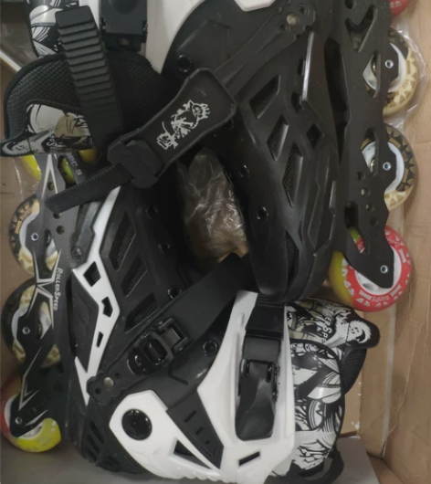 轮滑鞋38码 参加社团时统一买的，原价32...