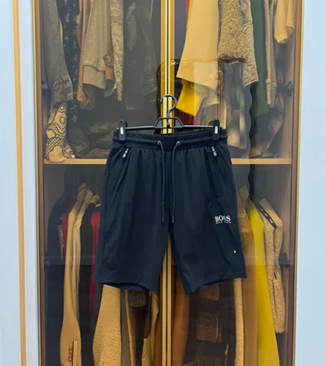 Boss短裤 S码 腰围72-84 臀围1...