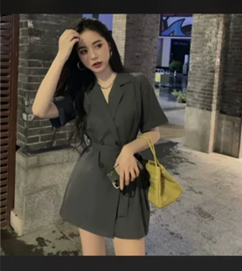 2022年新款春女装高级感时尚法式气质短裤...