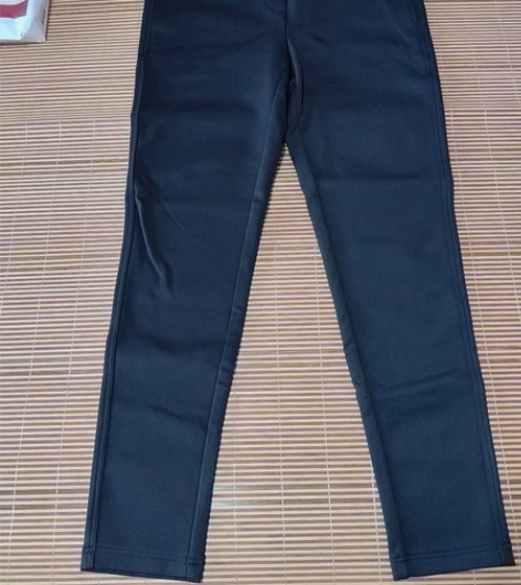 女士休闲裤，170/92 感兴趣的话点“我想要”和我私聊吧～