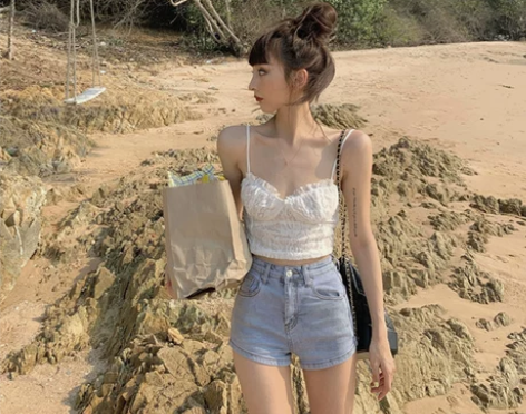 牛仔短裤女 高腰 浅蓝色 100斤以内可以...