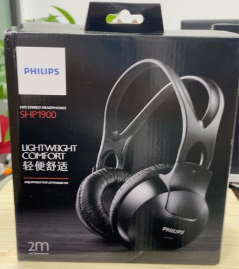 飞利浦插线头戴耳机，仅练琴的时候使用过一次...