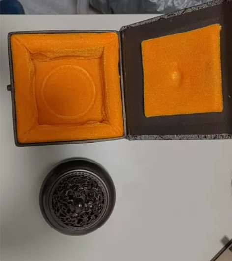 闲置黄铜盘香炉，使用次数极少，成色9.8新...